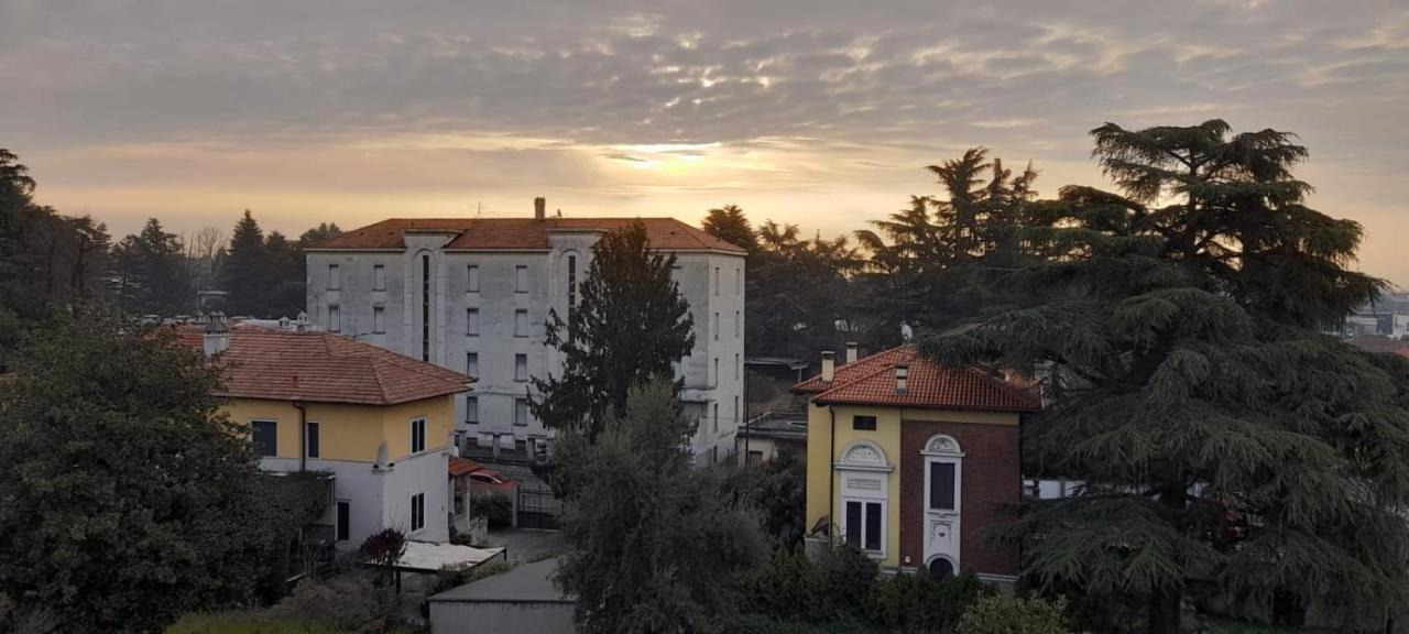 Hotel I Feel Orange Legnano Exterior foto