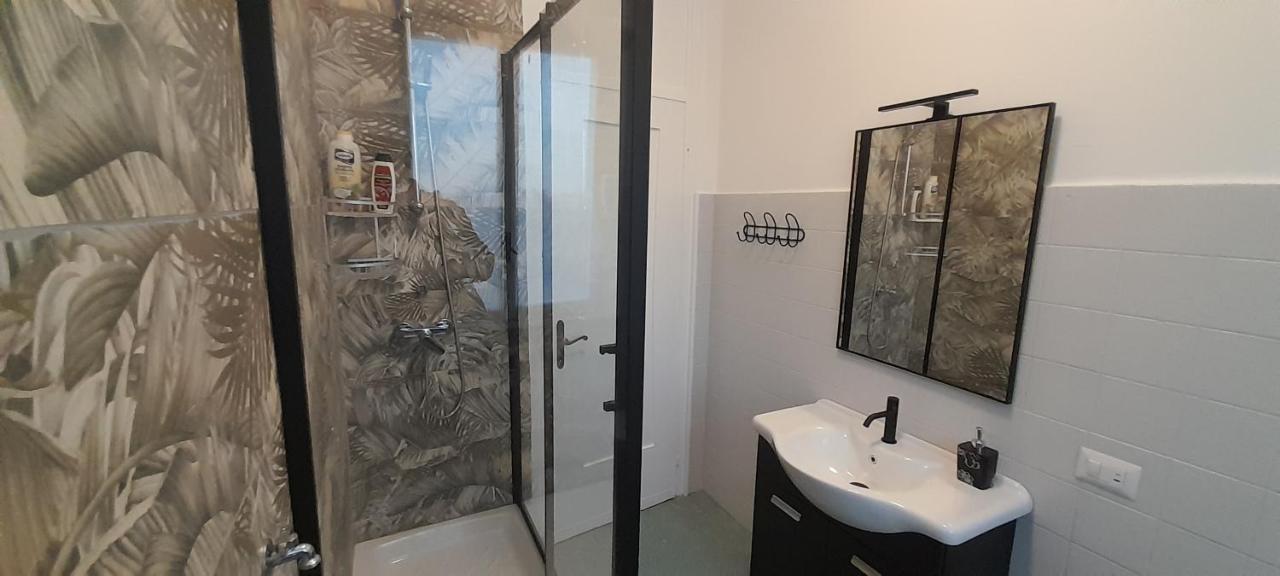 Hotel I Feel Orange Legnano Zimmer foto