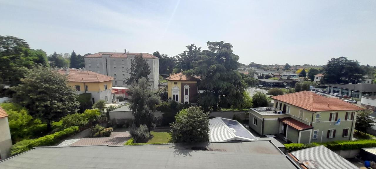 Hotel I Feel Orange Legnano Exterior foto