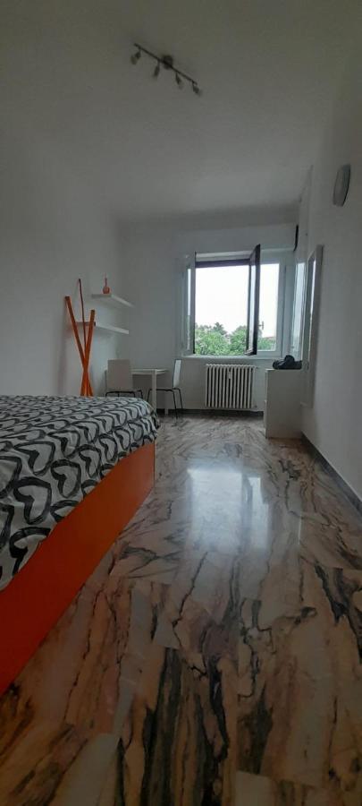 Hotel I Feel Orange Legnano Exterior foto