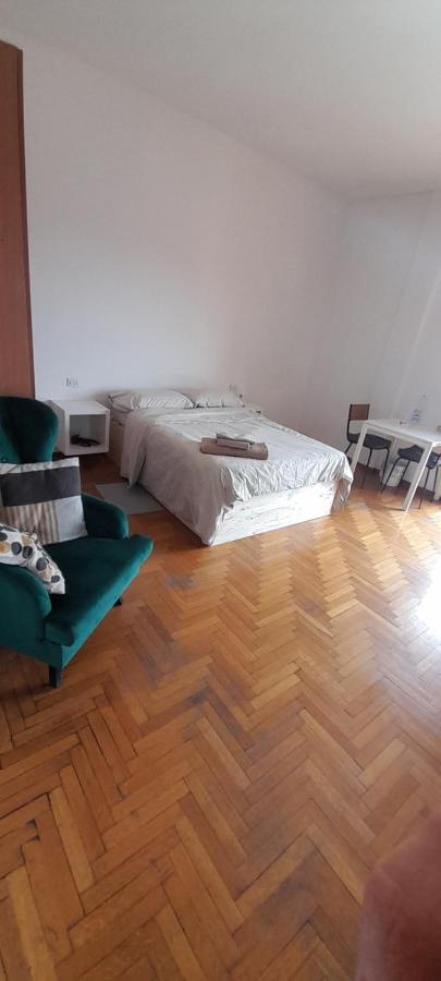 Hotel I Feel Orange Legnano Exterior foto