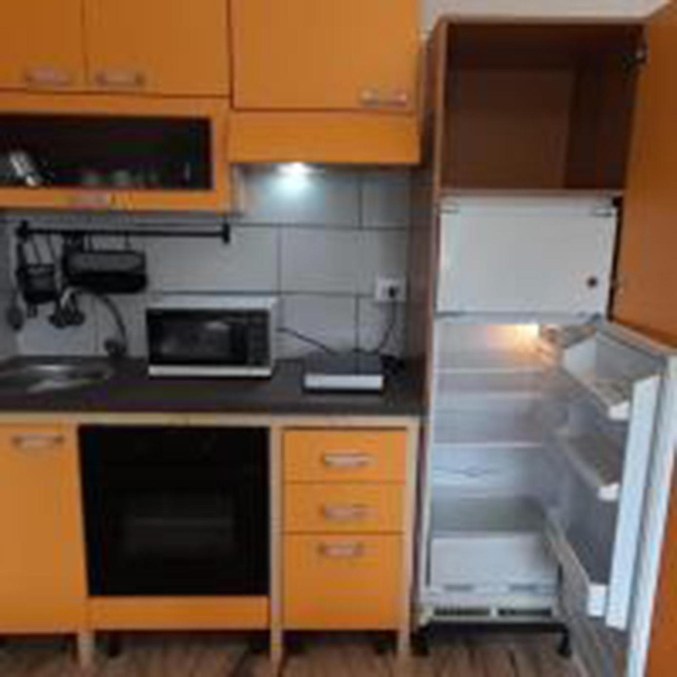 Hotel I Feel Orange Legnano Exterior foto