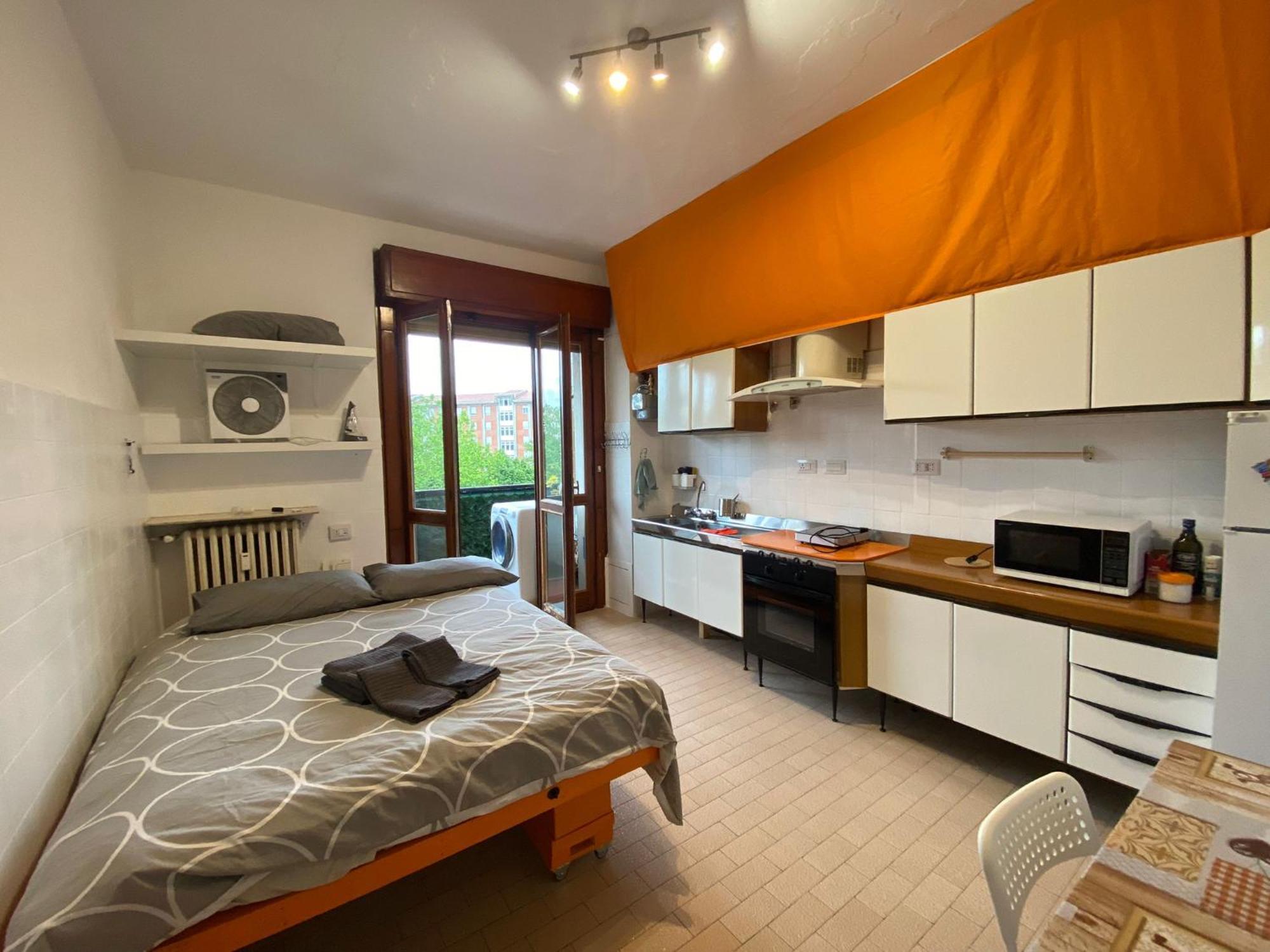 Hotel I Feel Orange Legnano Exterior foto